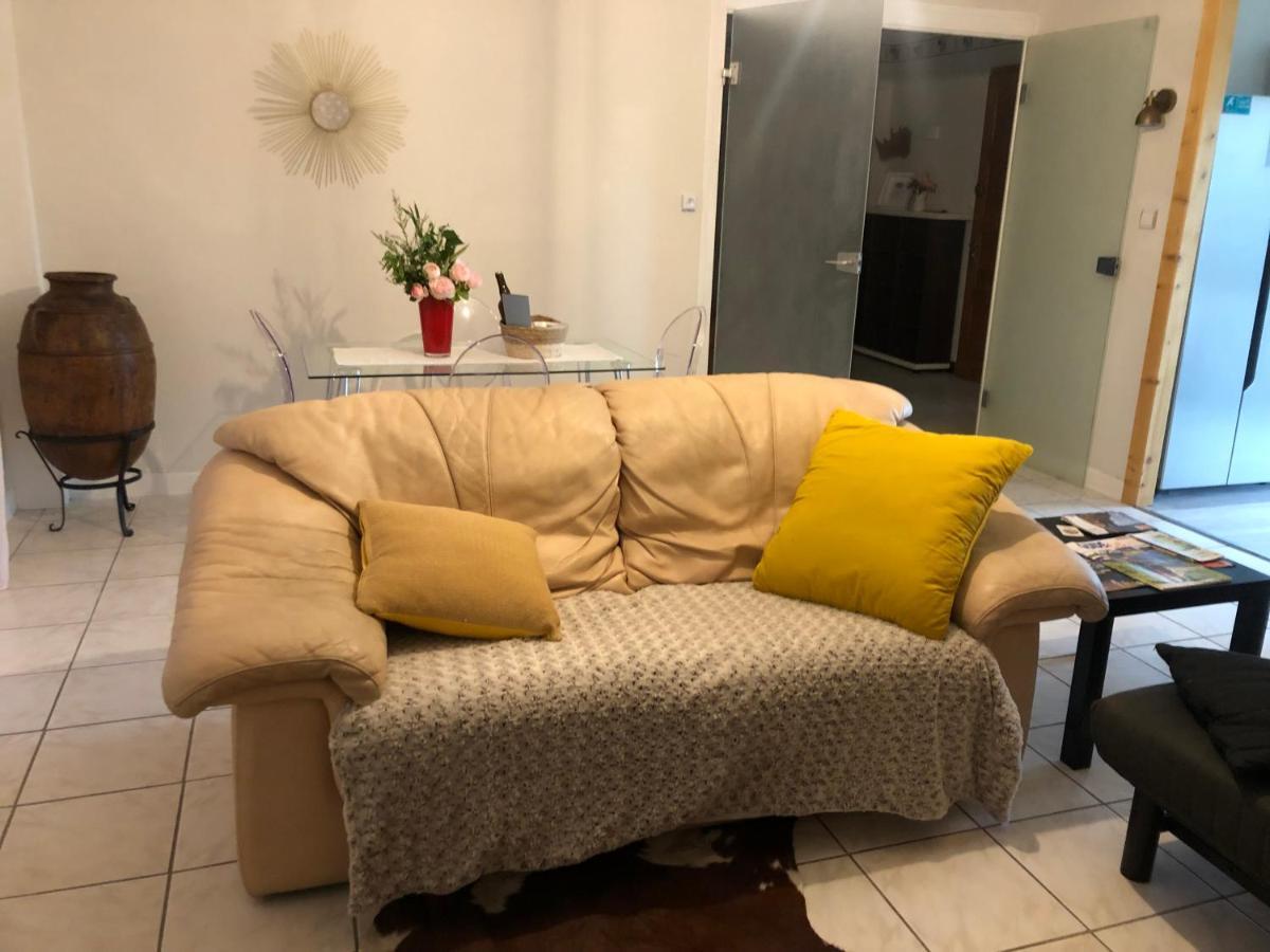Condrieu Comme A La Maison Kültér fotó