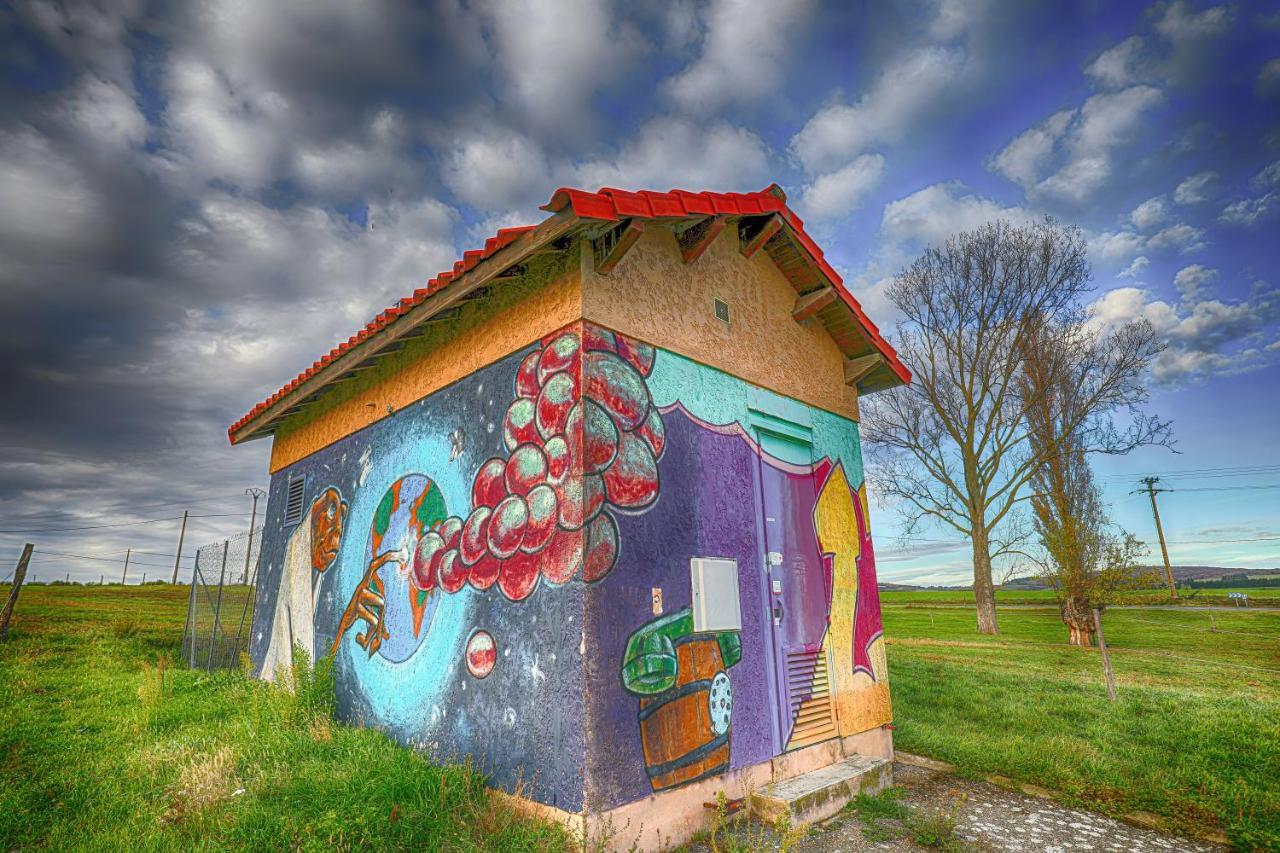 Condrieu Comme A La Maison Kültér fotó