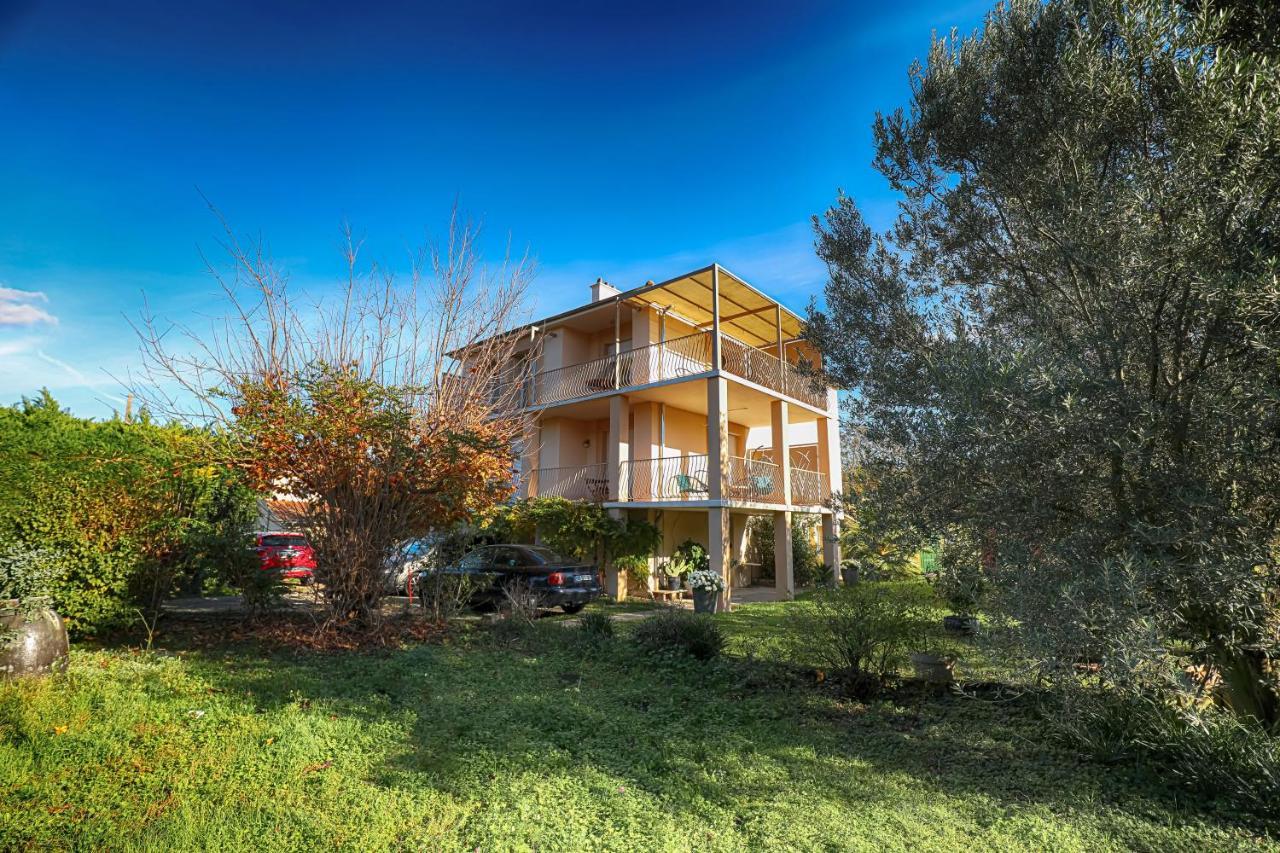 Condrieu Comme A La Maison Kültér fotó